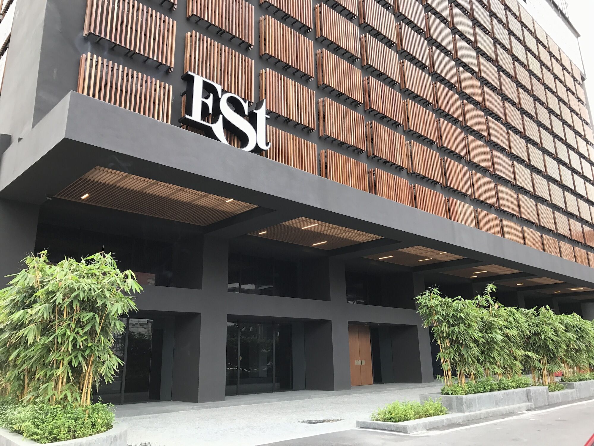 Est Bangsar Kl Sentral By Greater Stay Kuala Lumpur Exterior foto